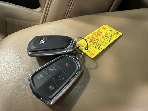 Used 2023 Cadillac XT5 Sportv w/ Platinum Package AWD/4WD image 21