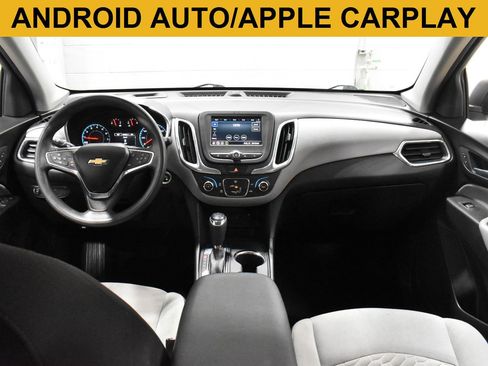Used 2020 Chevrolet Equinox LS w/ LS Convenience Package FWD image 2