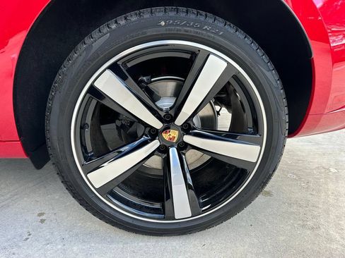 Certified 2026 Porsche Macan AWD/4WD image 42