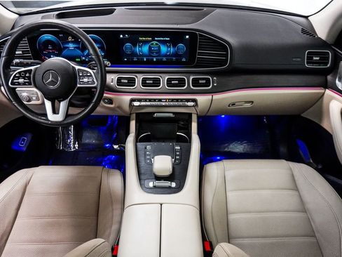 Used 2022 Mercedes-Benz GLS 450 4MATIC w/ Warmth & Comfort Package image 12