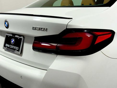 Certified 2023 BMW 530i xDrive w/ M Sport Package image 29