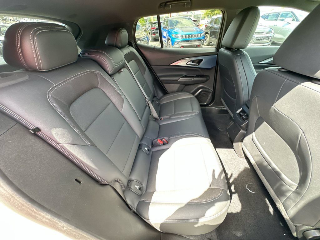 Certified 2024 Chevrolet Equinox EV LT FWD image 26