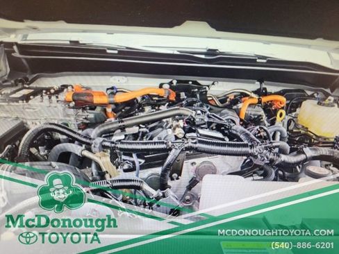 Certified 2025 Toyota Tacoma Trailhunter w/ Tow Tech Package image 7