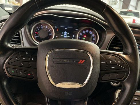 Used 2020 Dodge Challenger SXT RWD image 16