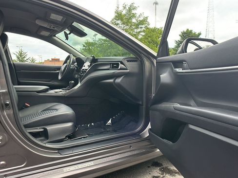 Used 2024 Toyota Camry SE FWD image 15