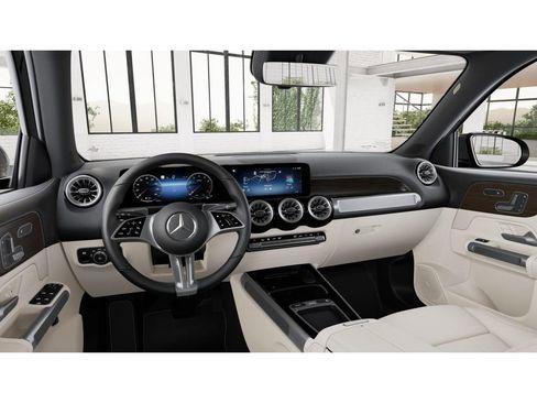 New 2026 Mercedes-Benz GLB 250 image 3