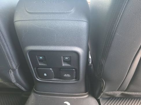 Used 2023 Ford Bronco Wildtrak AWD/4WD image 21
