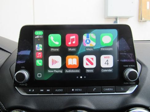 Used 2023 Nissan Sentra SV image 9