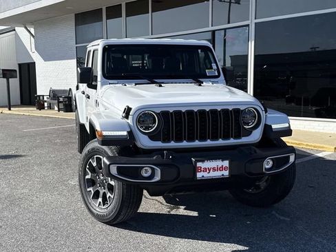 New 2026 Jeep Gladiator Sport AWD/4WD image 2