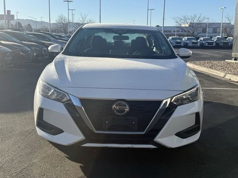 Used 2021 Nissan Sentra SV image 2