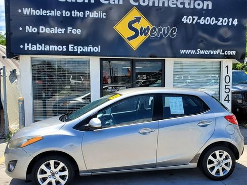 Used 2013 MAZDA MAZDA2 Touring FWD image 10