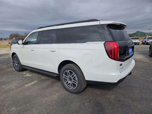 New 2025 Ford Expedition Max Active image 8