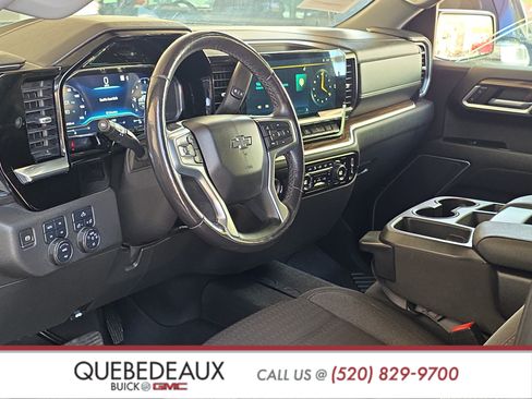 Used 2022 Chevrolet Silverado 1500 RST AWD/4WD image 11