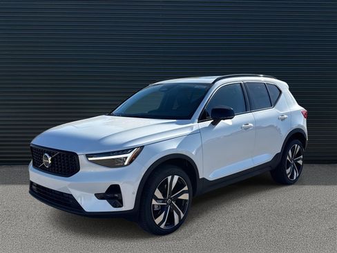New 2026 Volvo XC40 B5 Ultra w/ Climate Package image 1