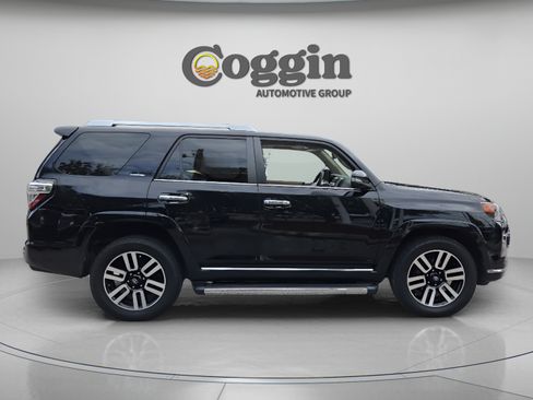 Used 2019 Toyota 4Runner Limited AWD/4WD image 6