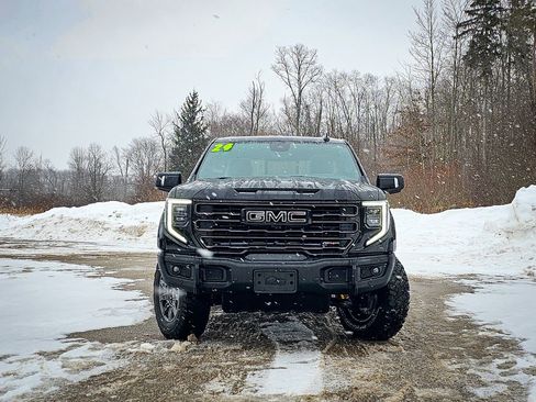 Used 2024 GMC Sierra 1500 AT4X image 8