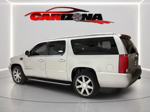 Used 2011 Cadillac Escalade ESV Luxury AWD/4WD image 7