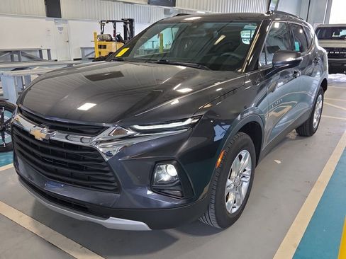 Used 2022 Chevrolet Blazer LT image 2