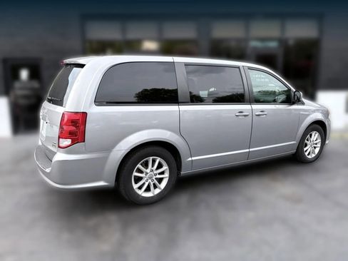 Used 2018 Dodge Grand Caravan GT image 5