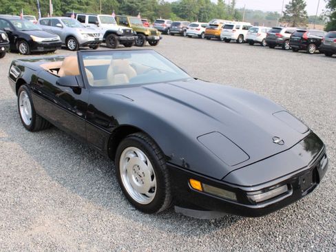 Used 1996 Chevrolet Corvette Convertible RWD image 4