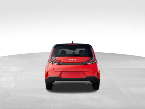 Used 2025 Kia Soul LX image 7