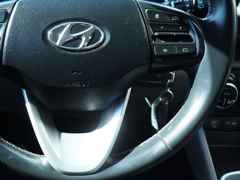 Used 2023 Hyundai Venue SEL image 53