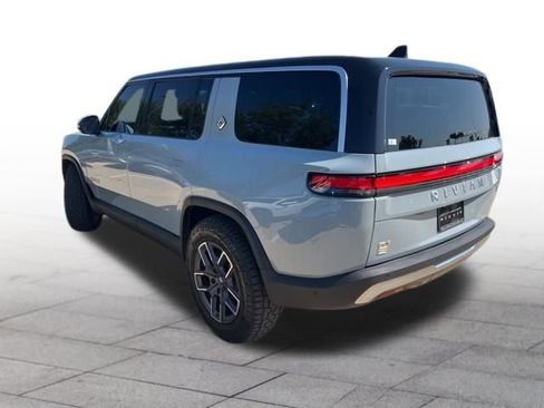 Used 2024 Rivian R1S Launch Edition image 4