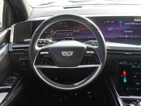 Used 2026 Cadillac Escalade Sport RWD image 17