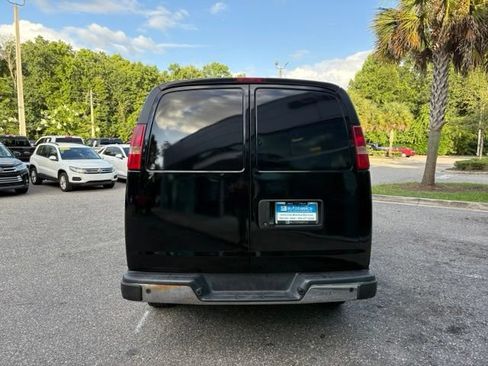 Used 2019 Chevrolet Express 2500 w/ Driver Convenience Package RWD image 4
