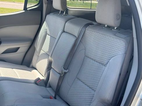 Used 2017 GMC Acadia SLE AWD/4WD image 29