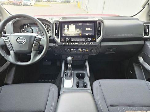 Certified 2025 Nissan Frontier SV w/ SV Convenience Package RWD image 15