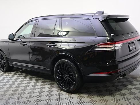 New 2026 Lincoln Aviator Reserve w/ Jet Appearance Package AWD/4WD image 3