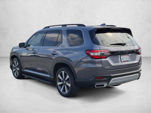 Used 2023 Honda Pilot Elite image 8