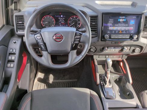 Used 2024 Nissan Frontier PRO-4X w/ Technology Package image 12