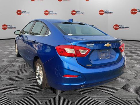 Used 2017 Chevrolet Cruze LT w/ Convenience Package FWD image 6