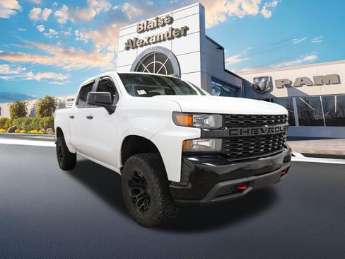 Used 2022 Chevrolet Silverado 1500 Custom Trail Boss w/ Safety Confidence Package image 1