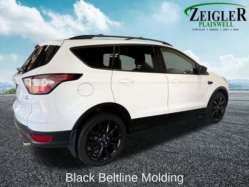 Used 2018 Ford Escape SE w/ SE Sport Appearance Package AWD/4WD image 6