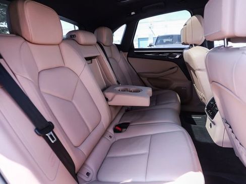 Used 2022 Porsche Macan AWD/4WD image 69