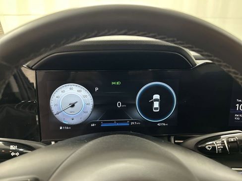 Used 2023 Hyundai Elantra SEL w/ Convenience Package image 13