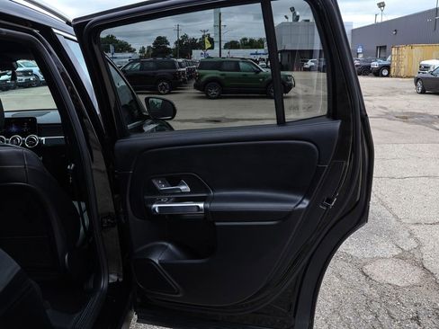 Used 2021 Mercedes-Benz GLB 250 image 20