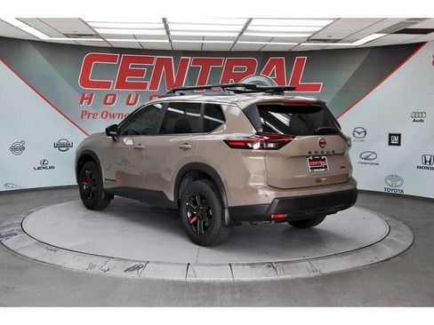 New 2026 Nissan Rogue SV AWD/4WD image 3