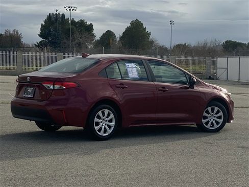 Used 2024 Toyota Corolla LE image 5