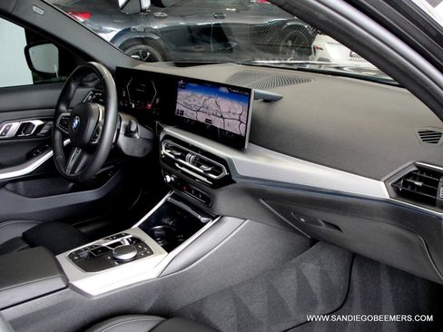 Used 2023 BMW 330i Sedan w/ M Sport Package RWD image 34