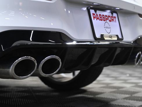 Used 2024 Volkswagen Golf R image 13