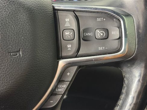 Used 2019 RAM 1500 Laramie image 18