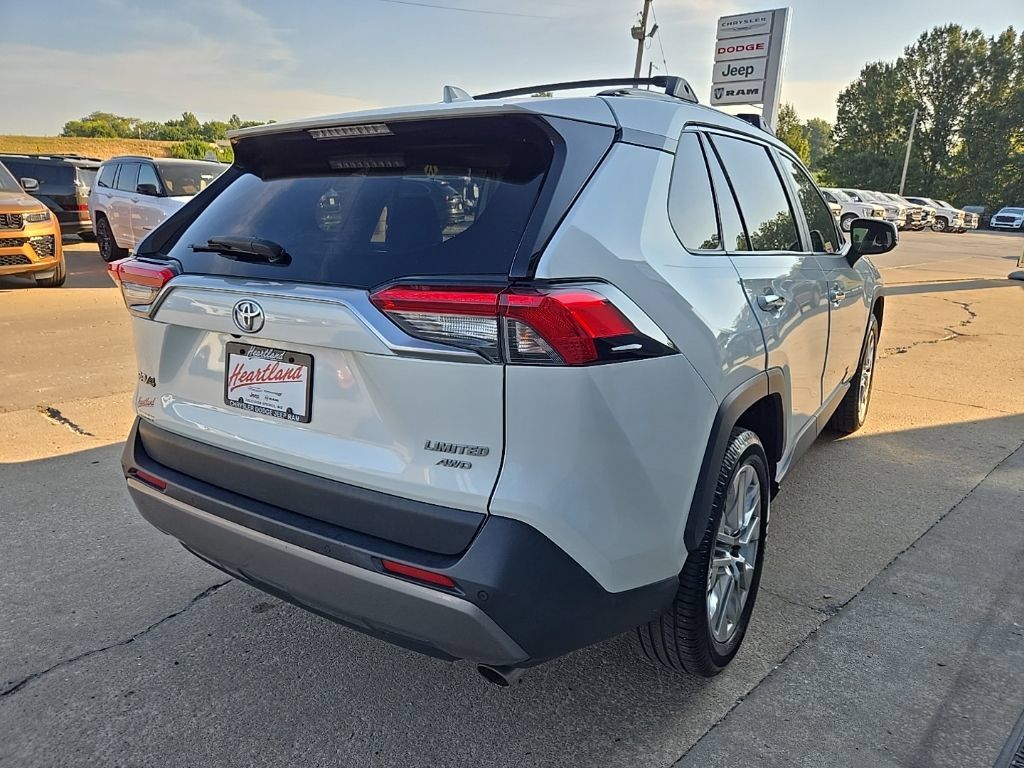 Used 2019 Toyota RAV4 Limited w/ Cold Weather Package AWD/4WD image 12