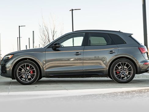 Certified 2022 Audi SQ5 Premium Plus w/ Premium Plus Package image 7