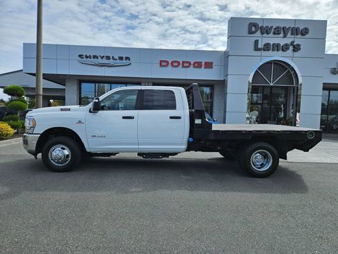 Used 2024 RAM 3500 SLT w/ Quick Order Package 2YG SLT AWD/4WD image 2