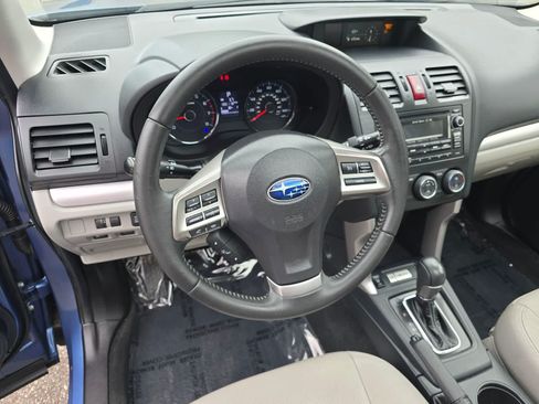 Used 2015 Subaru Forester 2.5i Touring AWD/4WD image 2