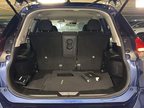 Used 2020 Nissan Rogue SV image 13